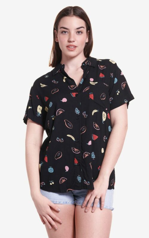 Camisa estampada de mujer con frutas de colores